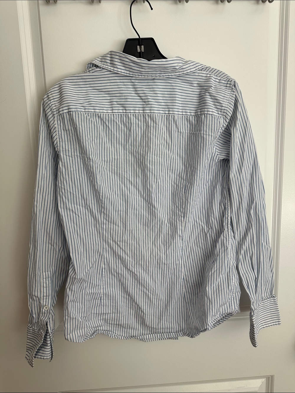 GAP Women’s White Button-Down Shirt with Blue and black Stripes - Picture 4 of 8